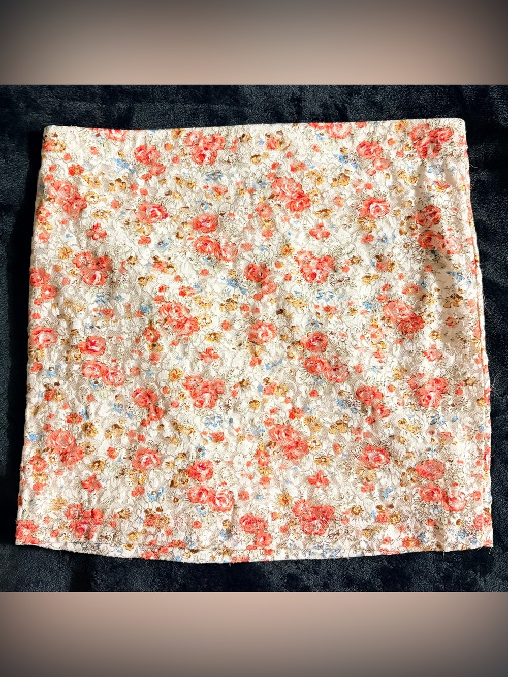 Zenana Outfitters Pink/White Lined Lace Floral Pencil Skirt Size Medium